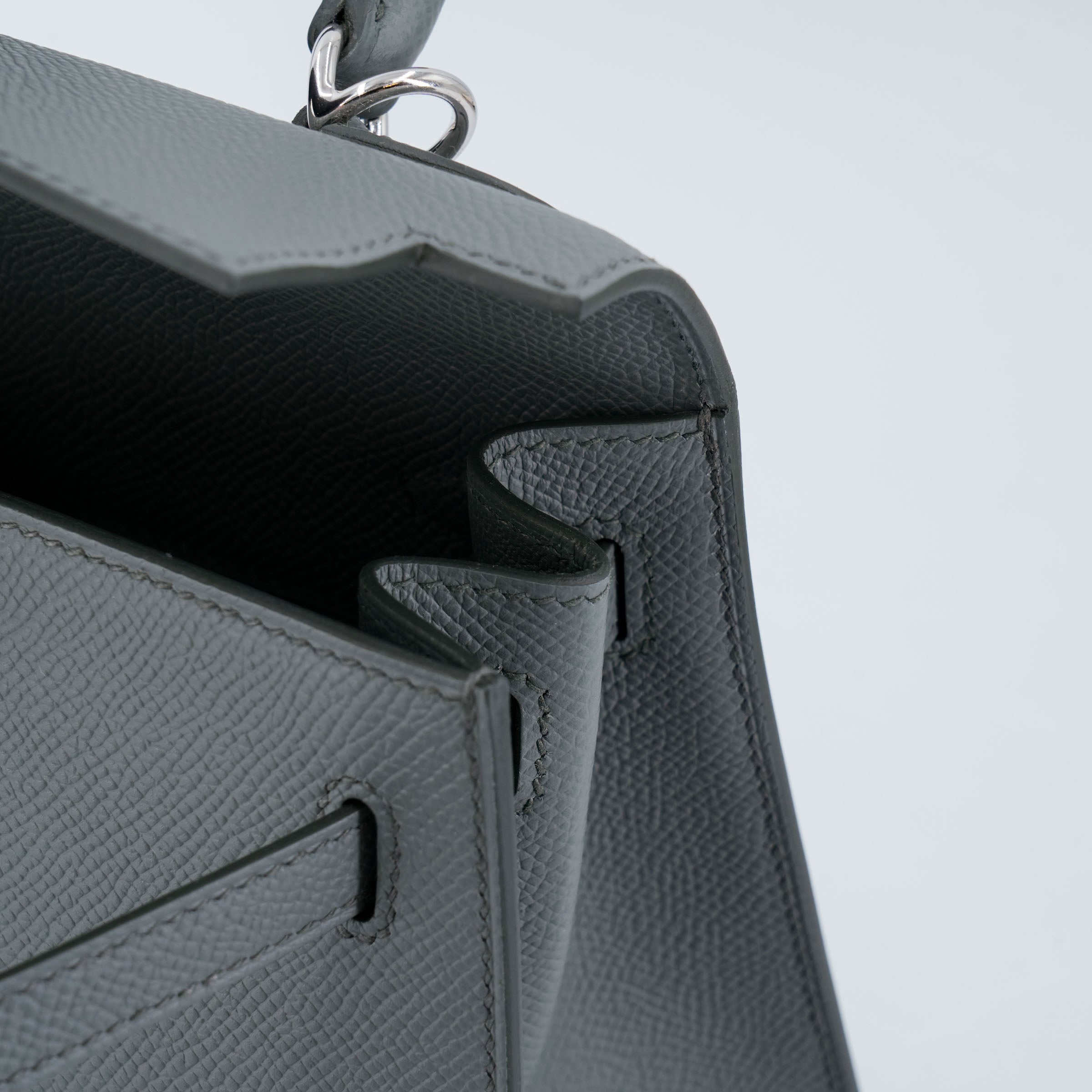 Hermès Kelly 25 Sellier Vert Amande ELHW