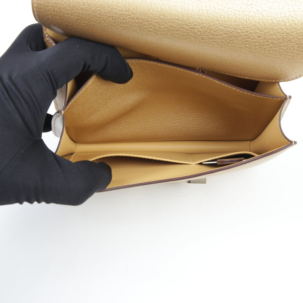 Hermès Constance Mini Dore Chamkila PBHW