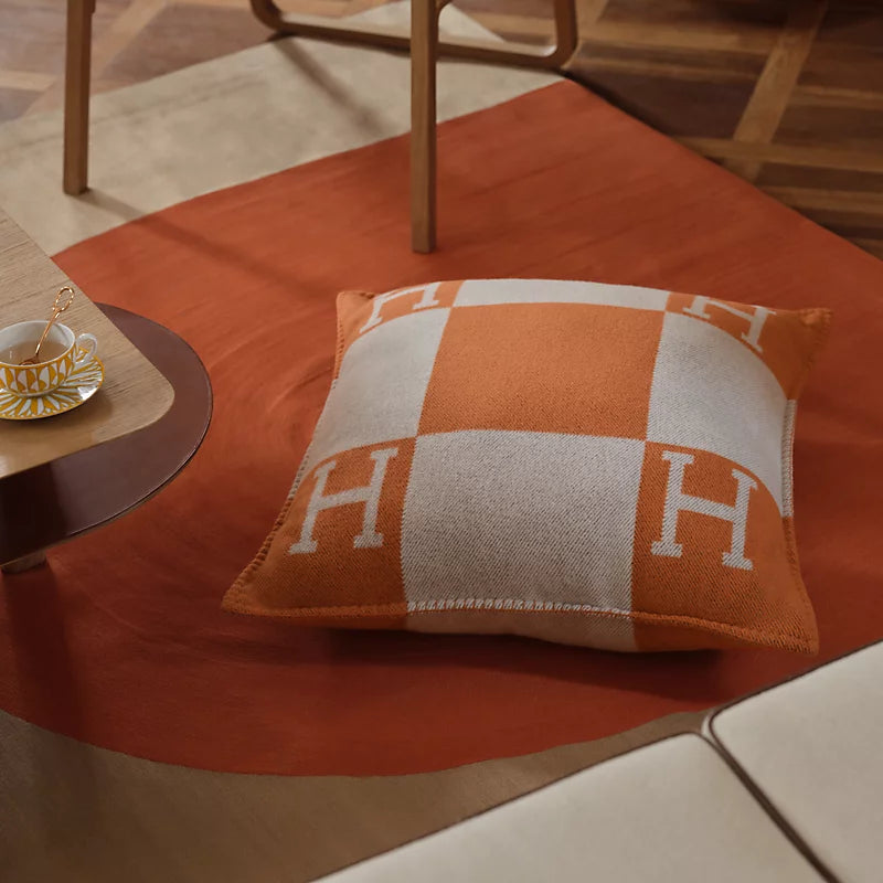 Hermès Avalon pillow, large model écru / potiron