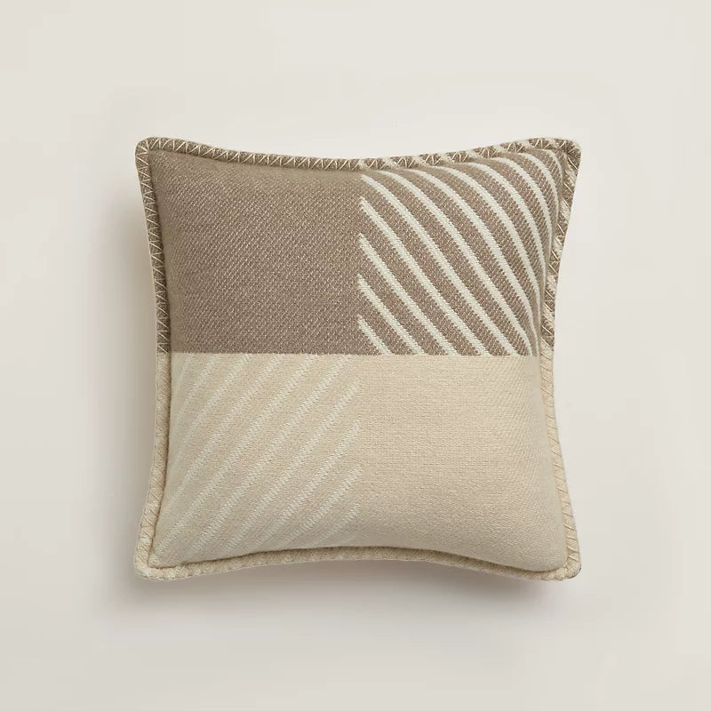 Hermès Avalon Zellige pillow naturel / galet