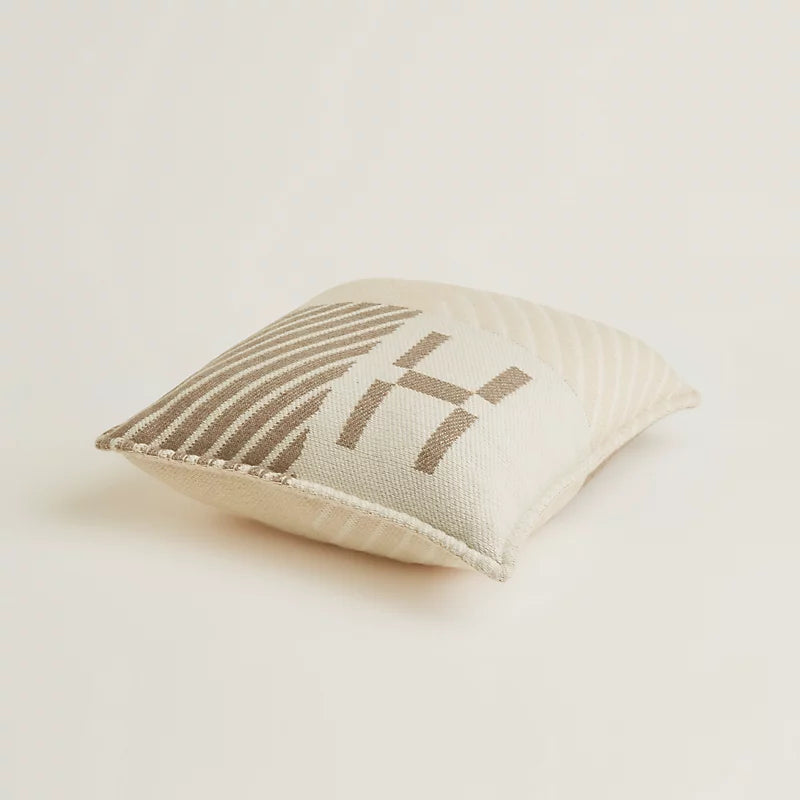 Hermès Avalon Zellige pillow naturel / galet
