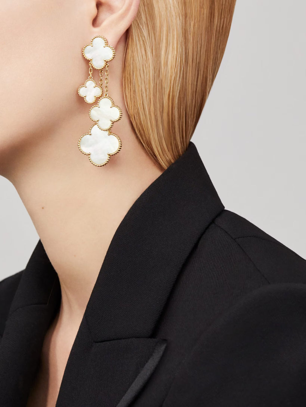 Van Cleef & Arpels Magic Alhambra earrings 4 motifs Yellow Gold Mother Of Pearl