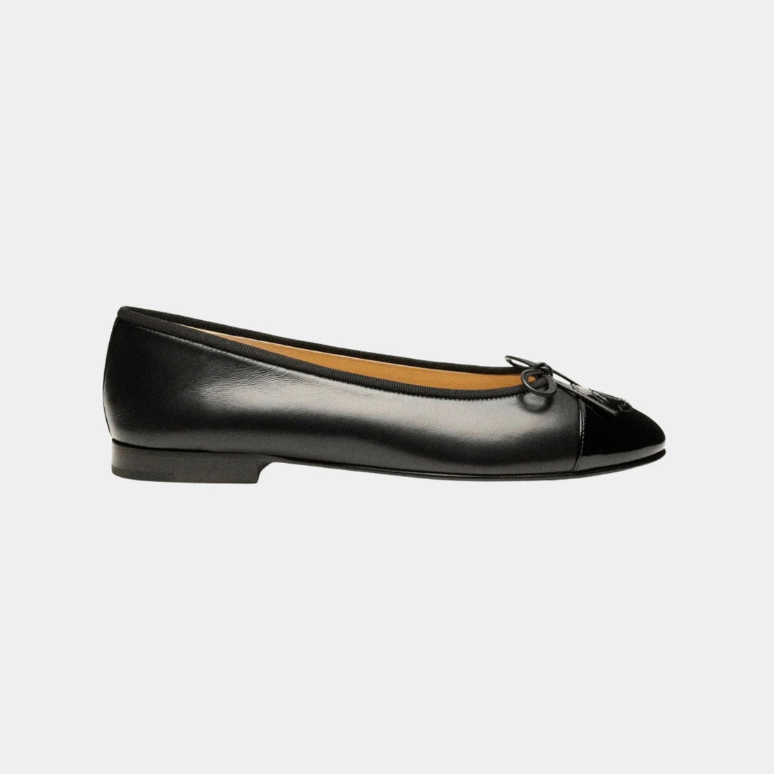 byElevae_hero_ballerinas-in-lambskin-and-varnished-calf
