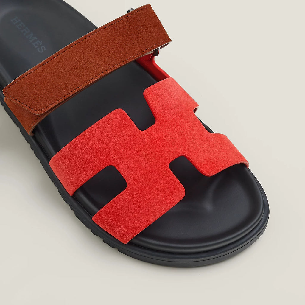 Hermès Chypre Sandals Rouge Cinétique / Gold