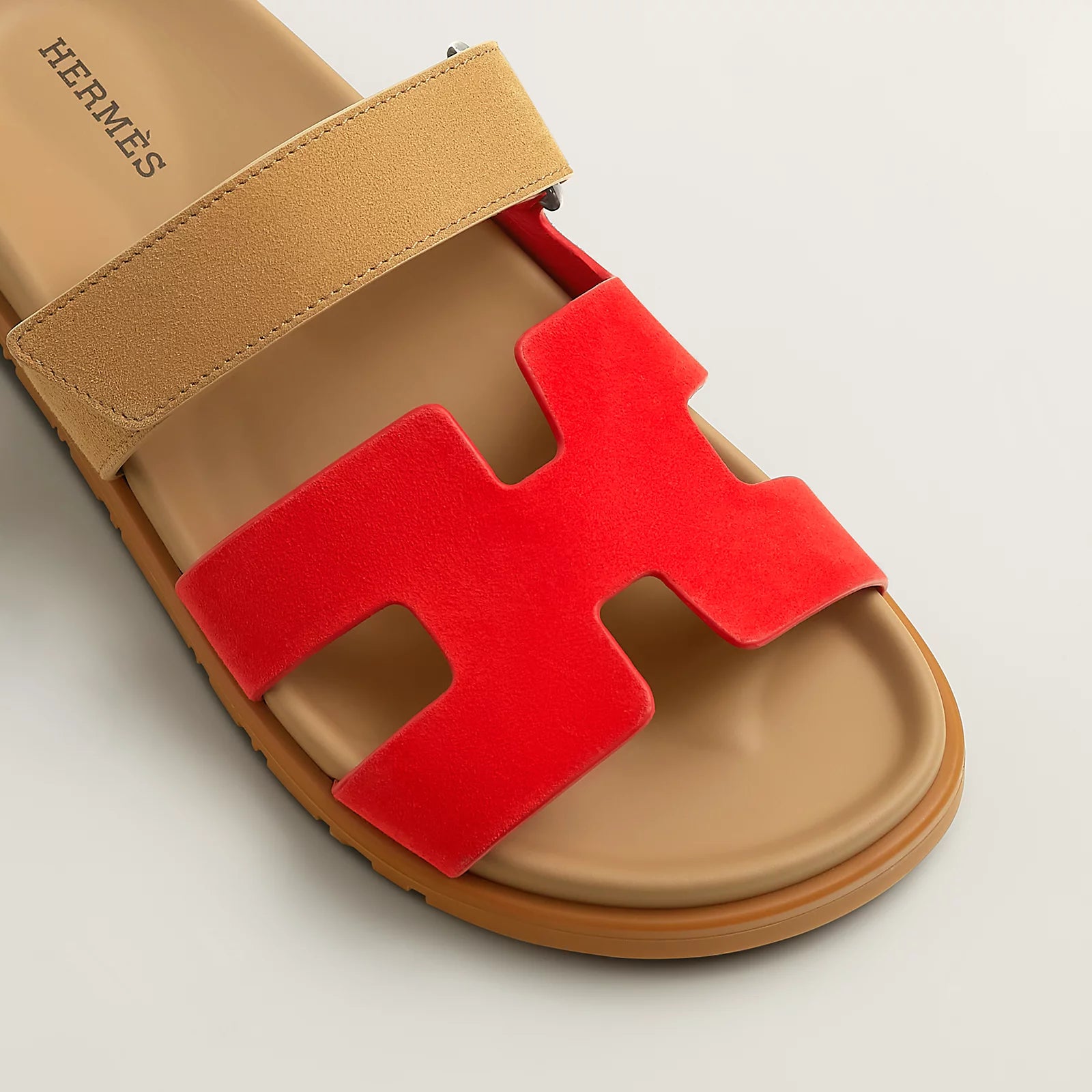 Hermès Chypre Sandals Rouge Grenadine / Beige Albinos