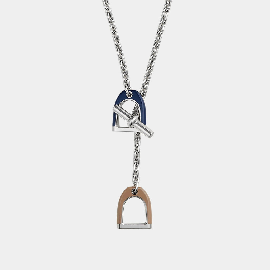 byElevae_hero_etrier-necklace-bleu-saphir-chai