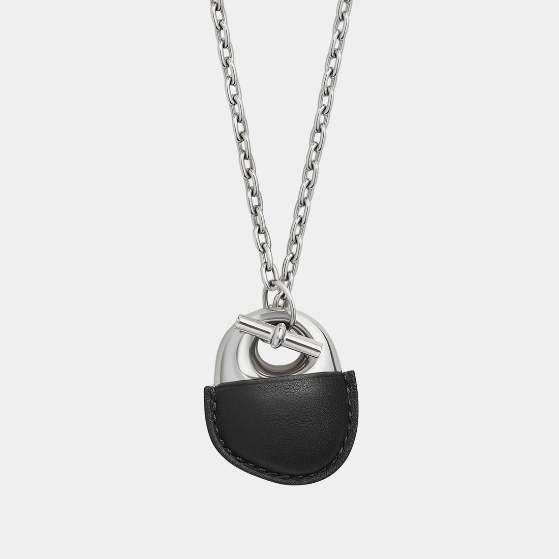 byElevae_hero_galet-gaine-necklace-swift-calfskin-noir
