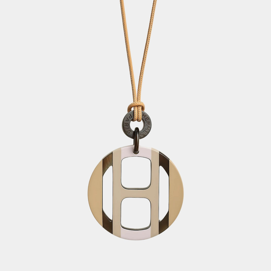 byElevae_hero_h-equipe-pendant-lacquered-horn-faubourg-pastel