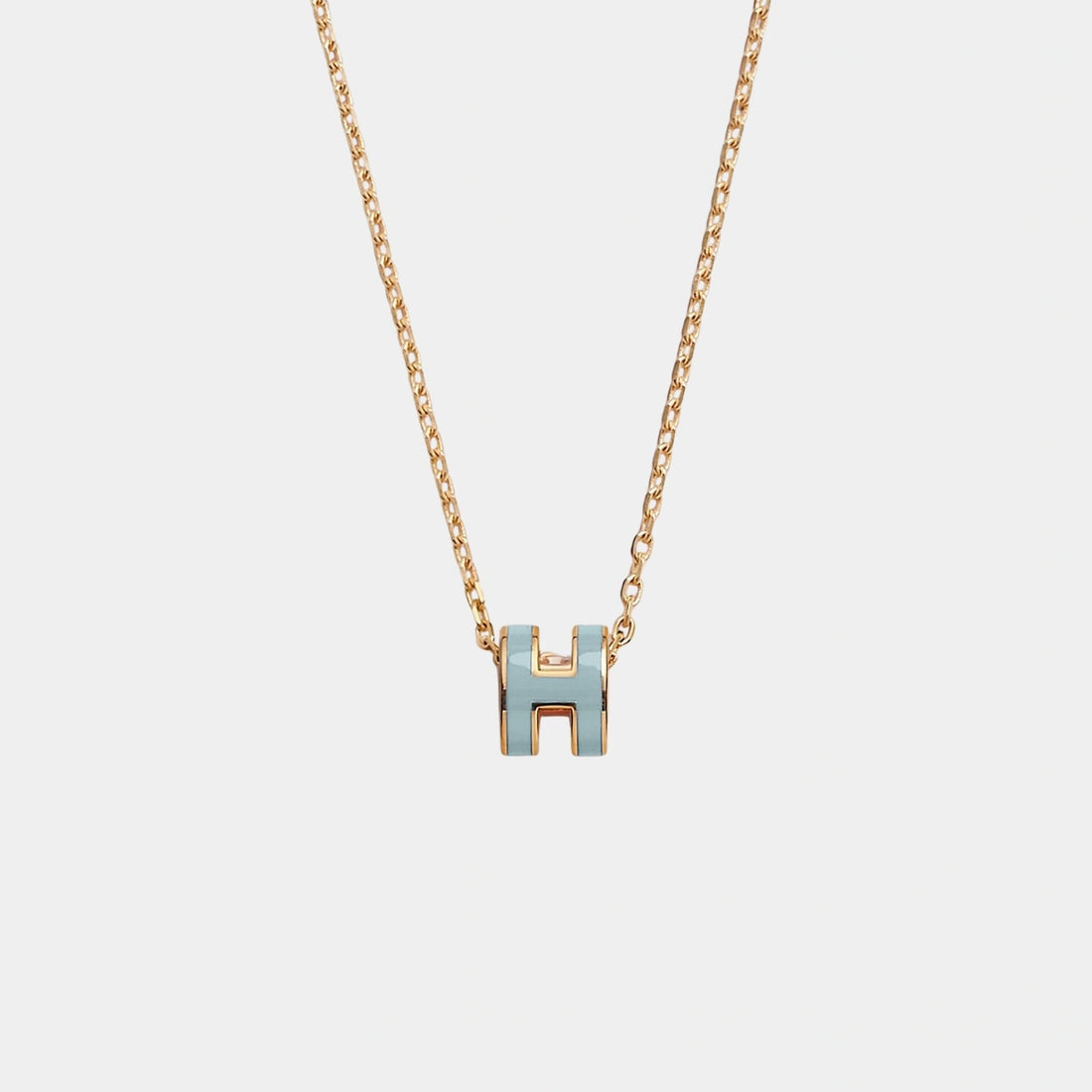 byElevae_hero_mini-pop-h-pendant-gold-plated-bleu-polaire