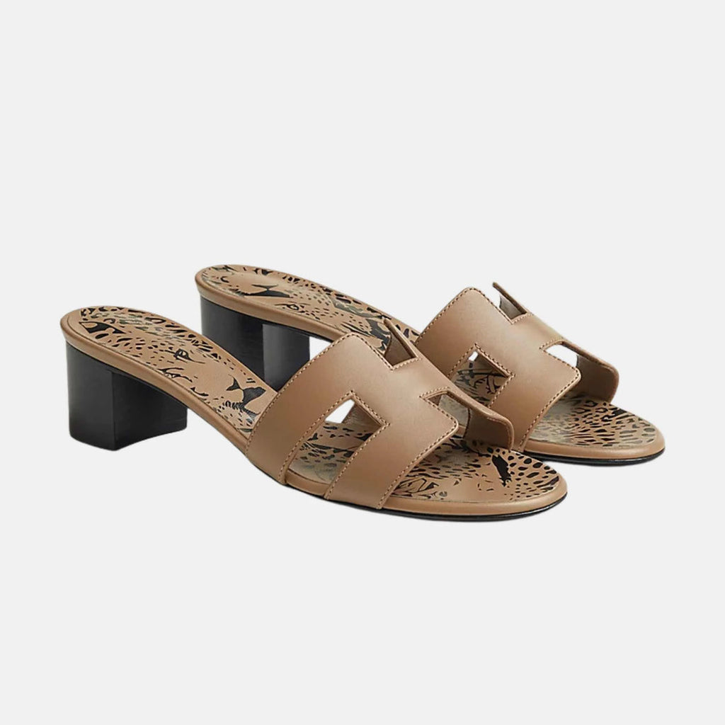 byElevae_hero_oasis-sandals-calfskin-beige-argile-beige-argile