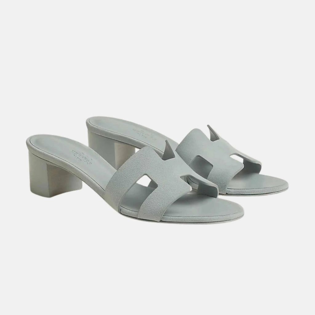 byElevae_hero_oasis-sandals-suede-goatskin-gris-nuage
