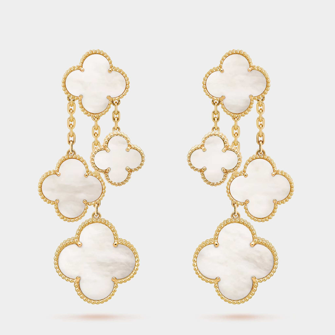 byElevae_hero_magic-alhambra-earrings-4-motifs-yellow-gold-mother-of-pearl