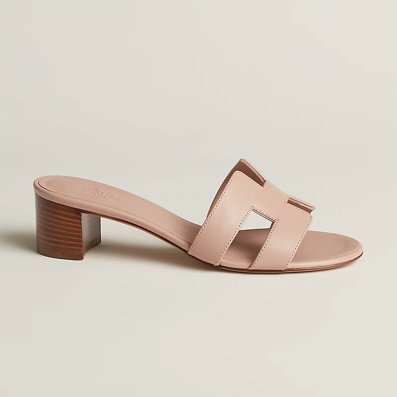 Hermès Oasis Sandals in Epsom Calfskin Beige Perlino