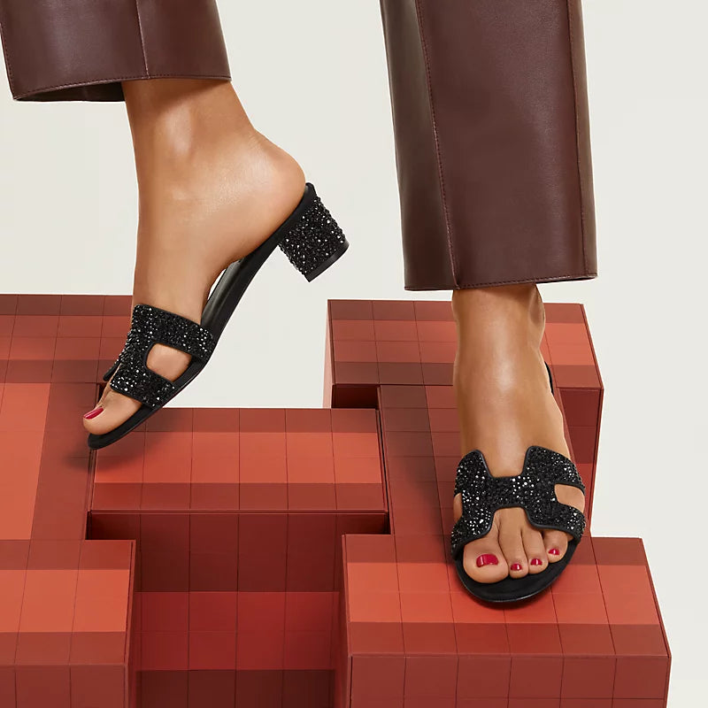 Hermès Oasis Sandals Black With Rhinestones Noir